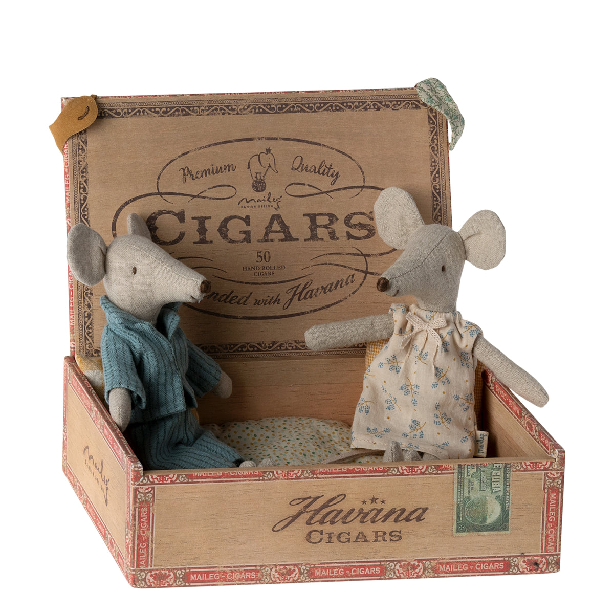 maileg-mum-and-dad-mice-in-box