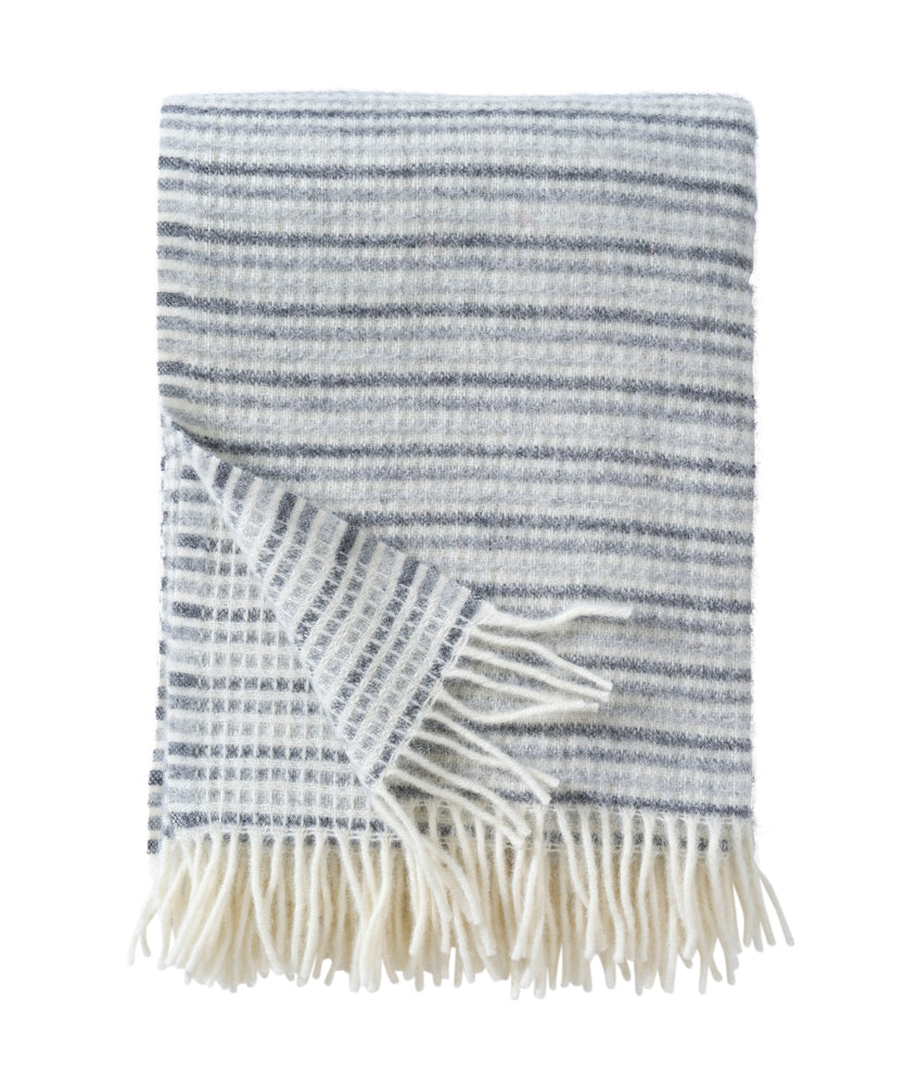 Klippan-tint-wool-blanket