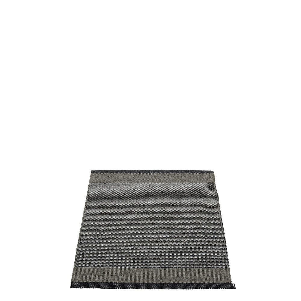 Pappelina-edit-rug-blackSample