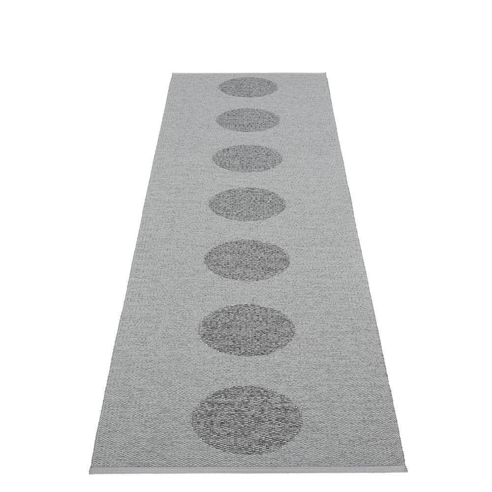 Pappelina-vera-2-0-rug-grey