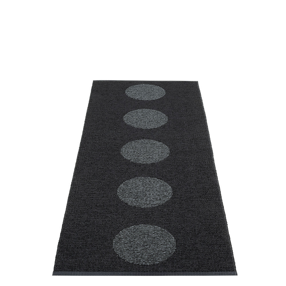 Pappelina-vera-2-0-rug-black