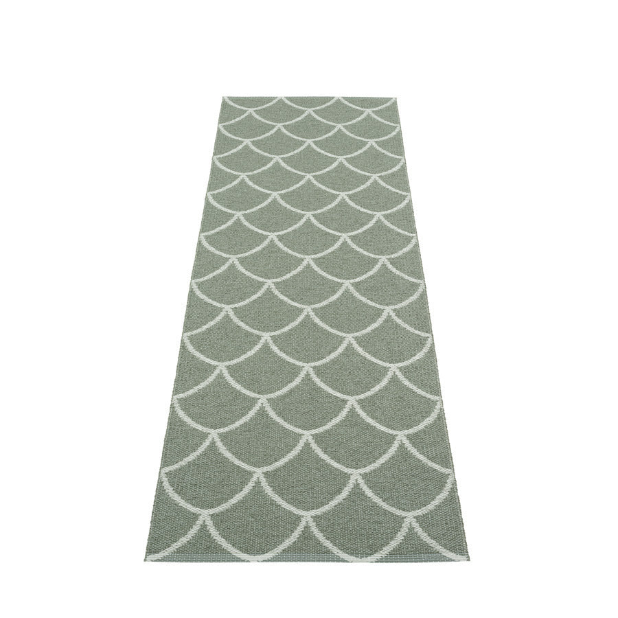 Pappelina-kotte-rug-army70x375