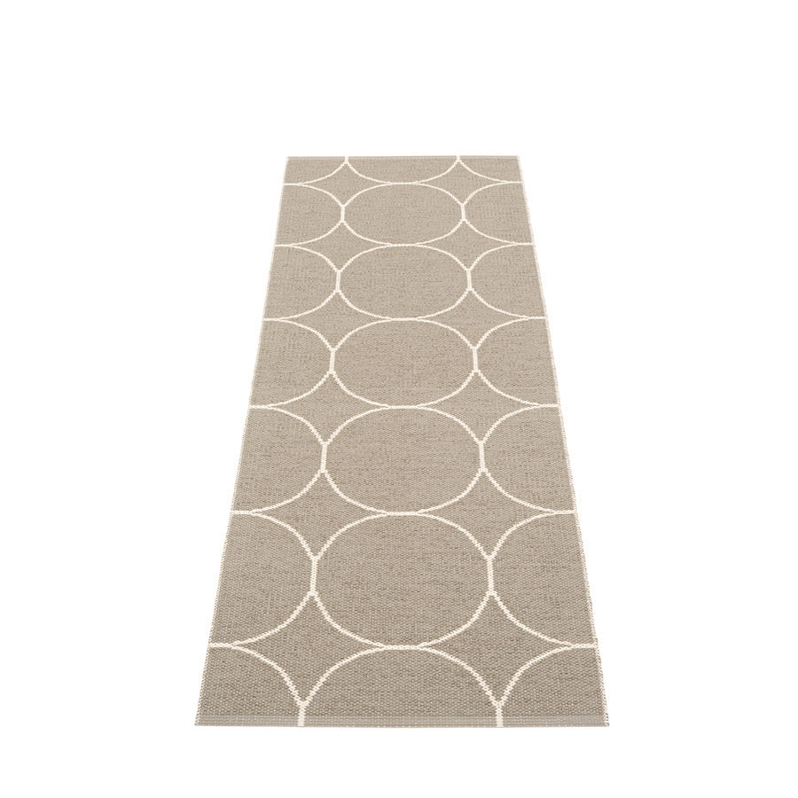 Pappelina-boo-rug-dark-linen