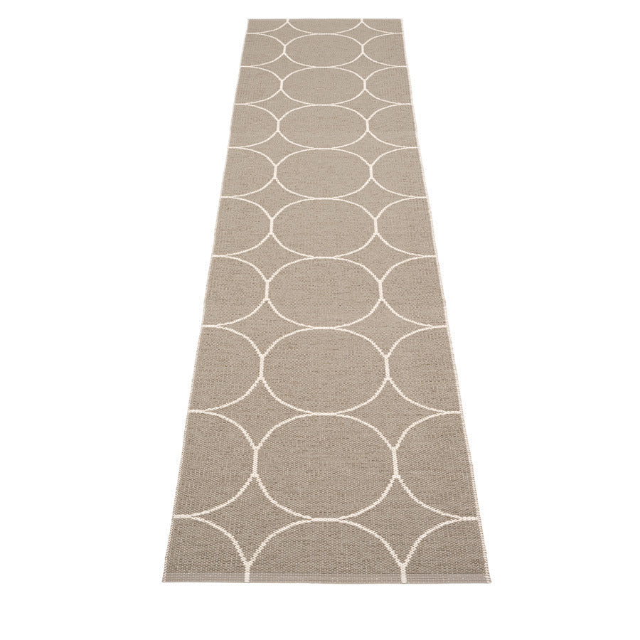 Pappelina-boo-rug-dark-linen