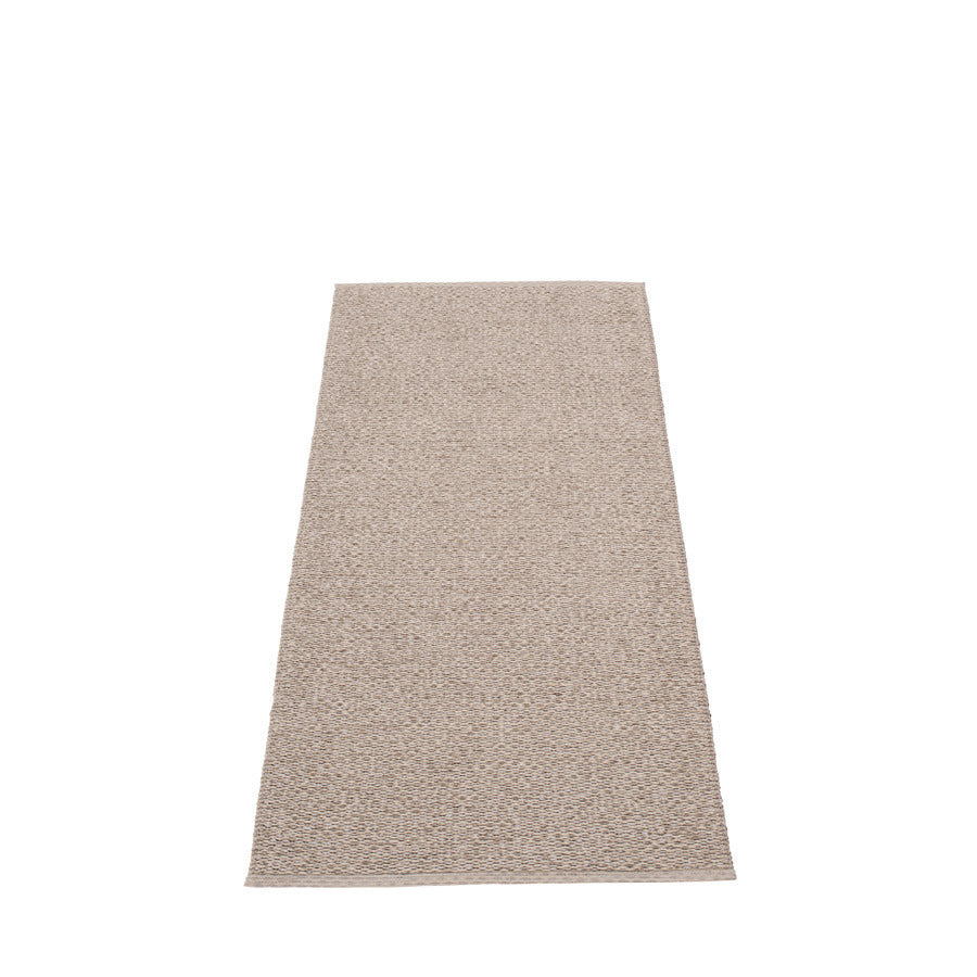 Pappelina-svea-rug-metallic-mudSample