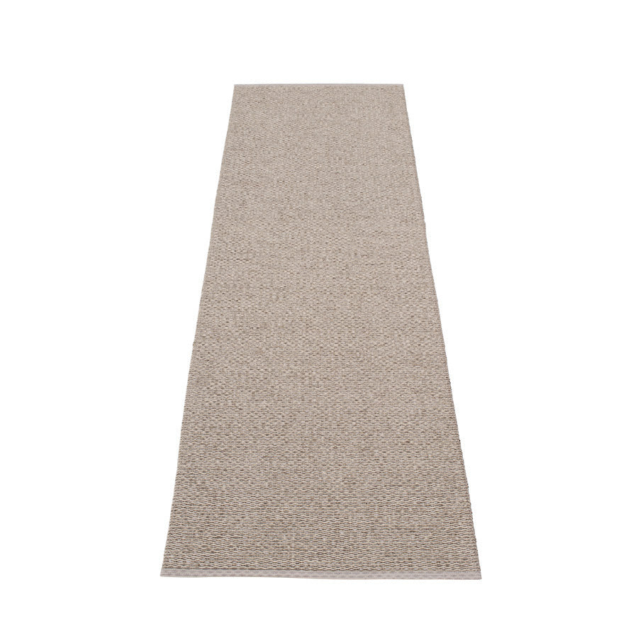 Pappelina-svea-rug-metallic-mud70x90