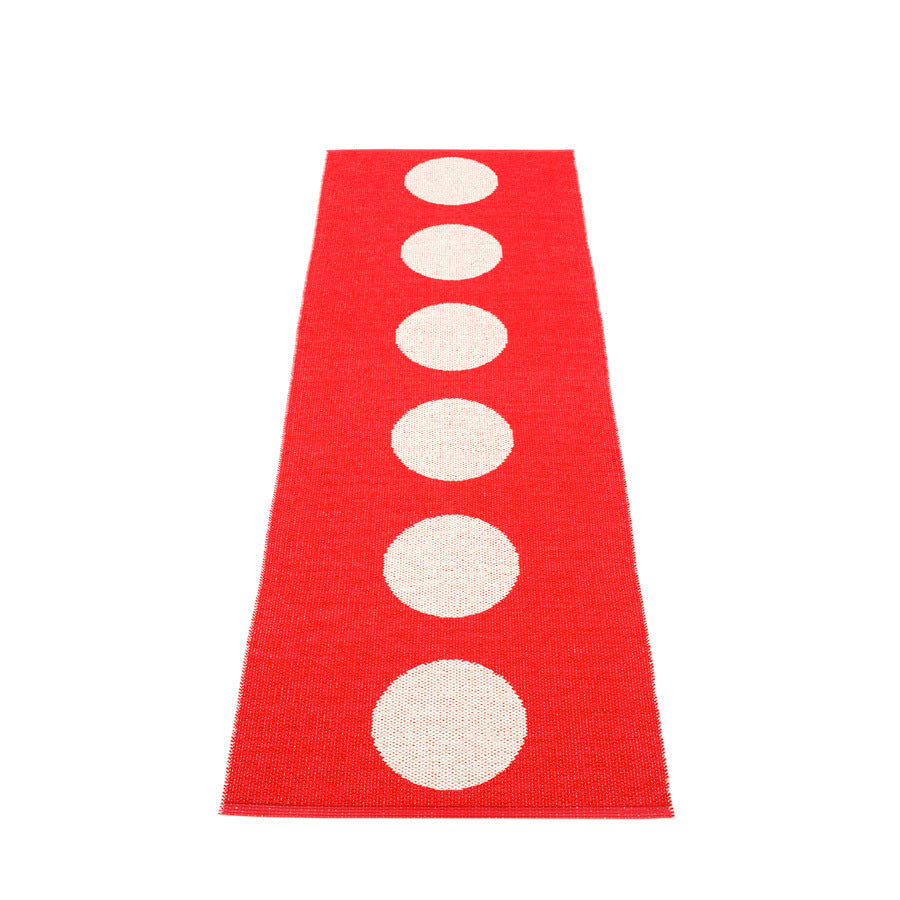 Pappelina-vera-rug-red70x450