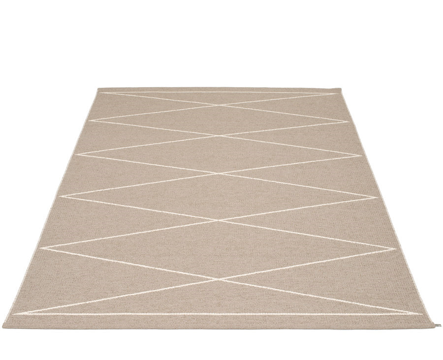 Pappelina-max-rug-mud