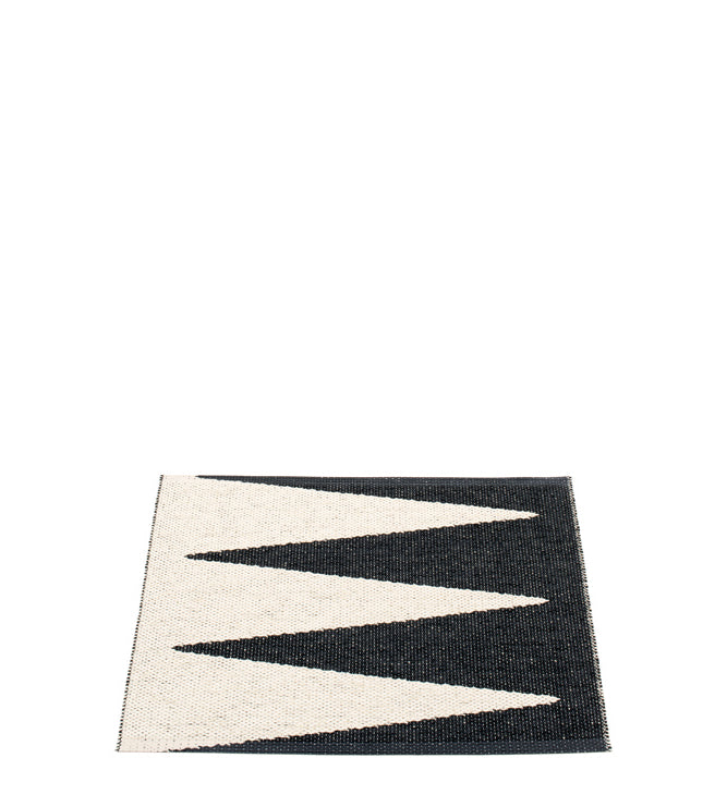 Pappelina-vivi-rug-black70x60