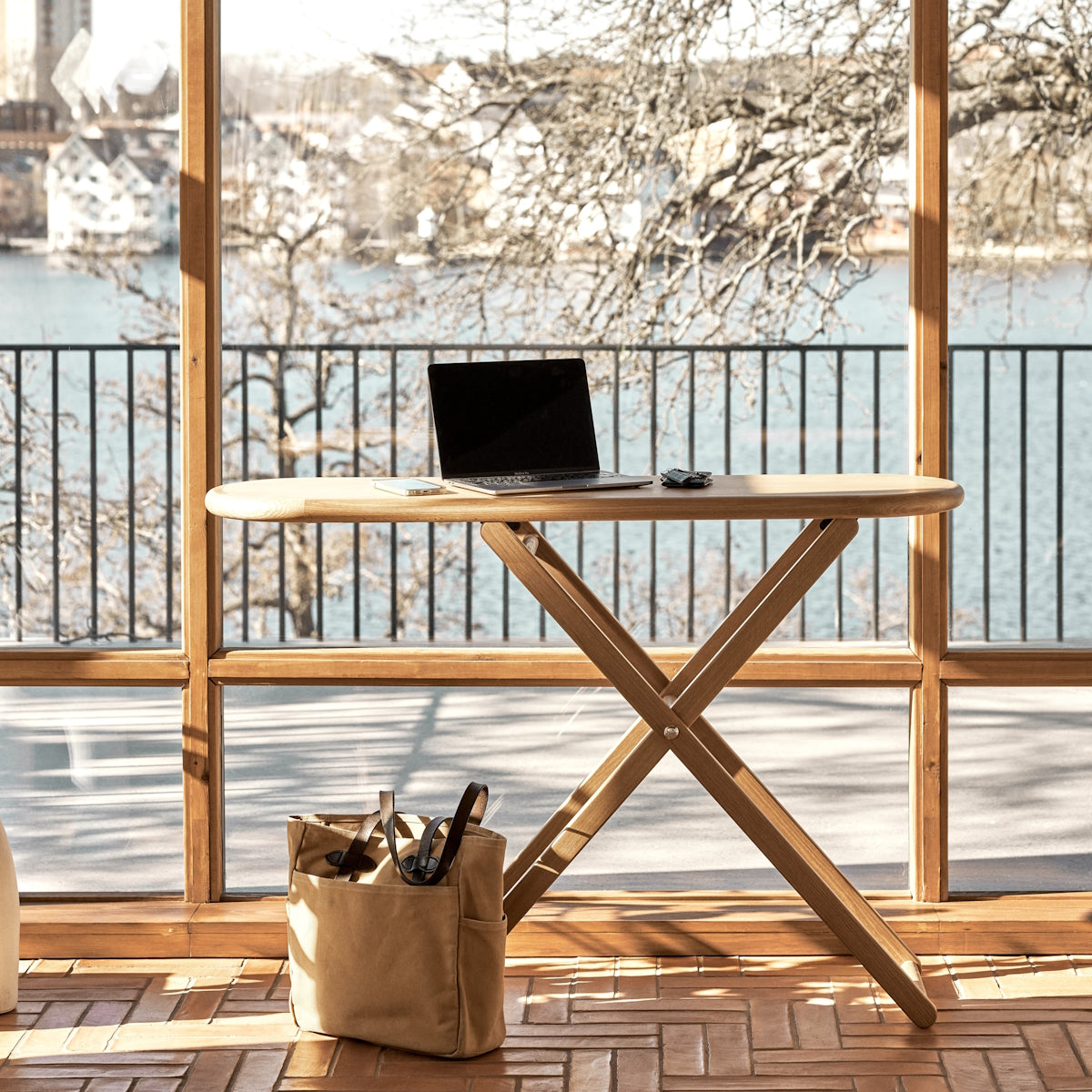 DesignHouseStockholm-cinderella-table