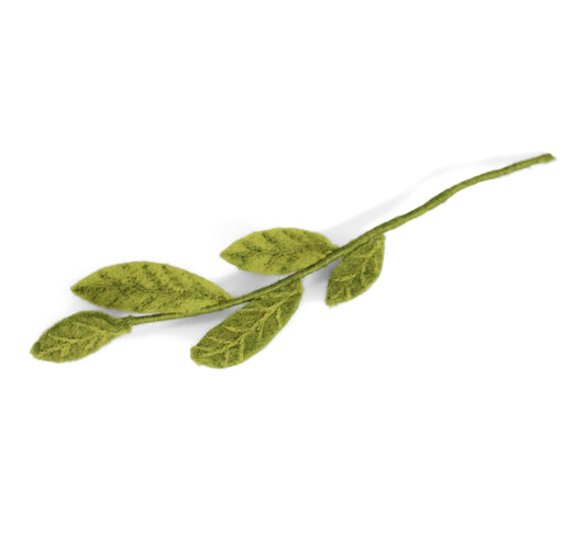 Gry&Sif-branch-with-green-leaves