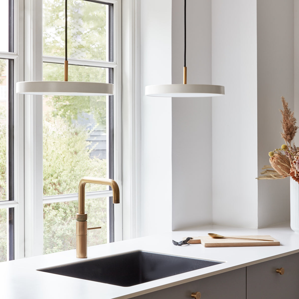 Umage-asteria-pendant-lamp-mini-brass-topBrass