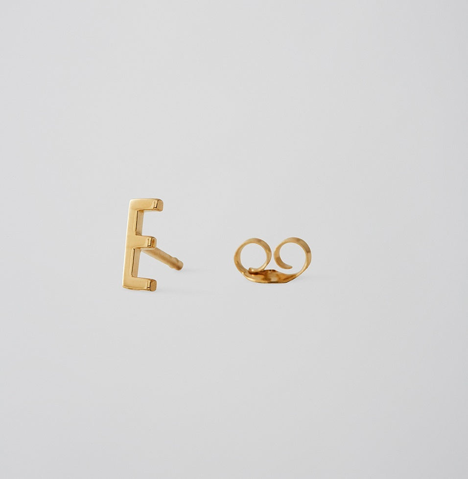 Earring Stud Gold A-Z