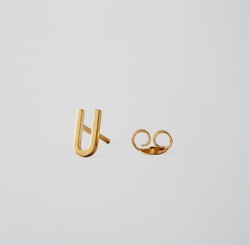 Earring Stud Gold A-Z