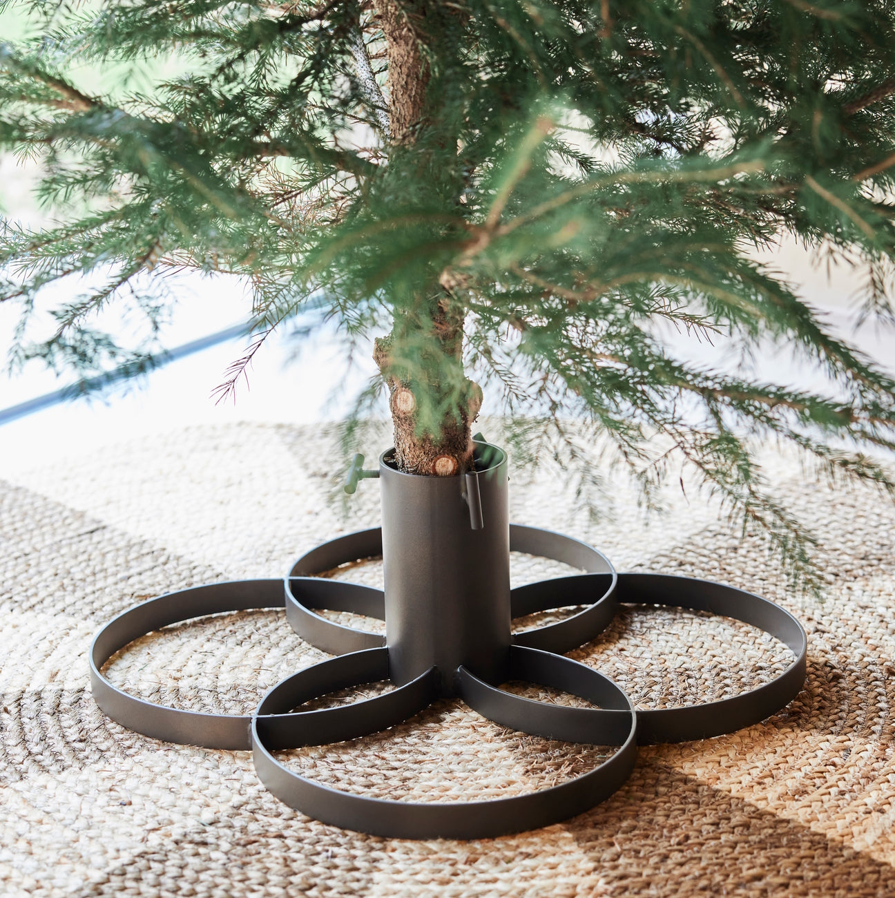 OYOY-christmas-tree-stand