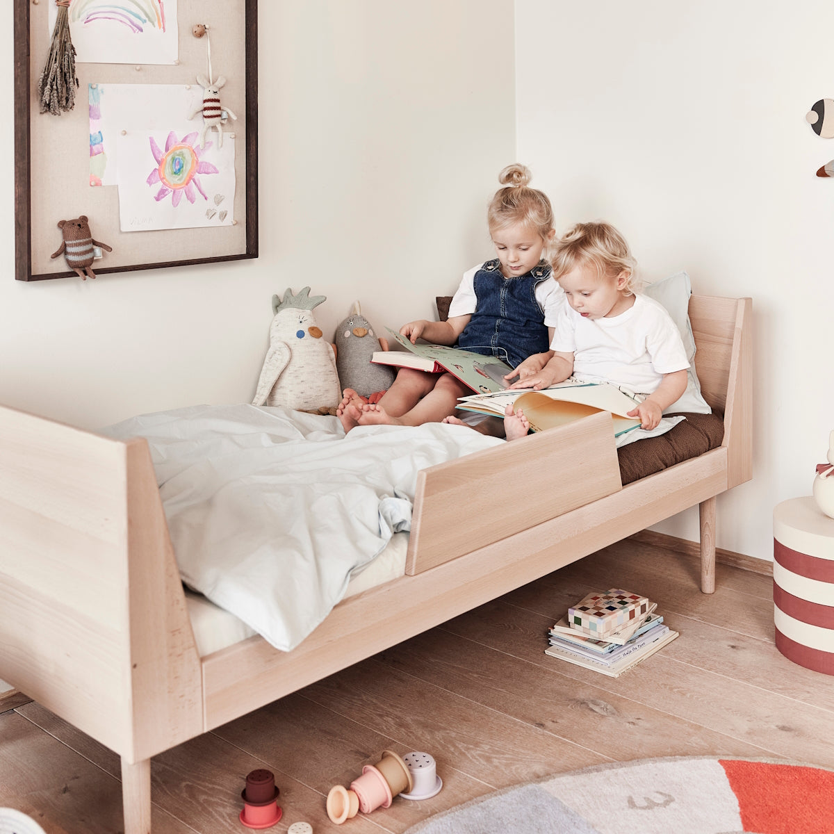 OYOY-kaja-parakeet-soft-toy