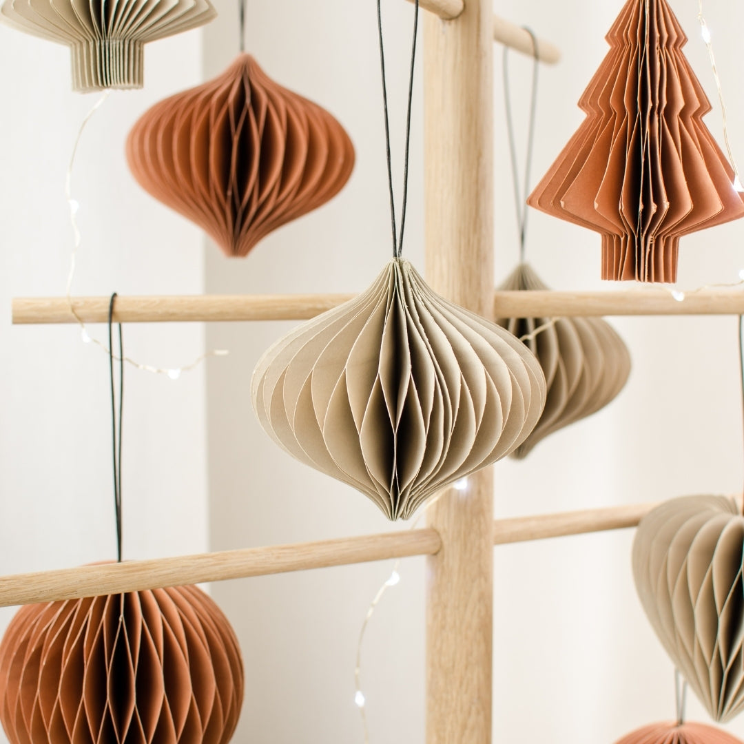 NordicRooms-rust-paper-jewel-ornamentClay