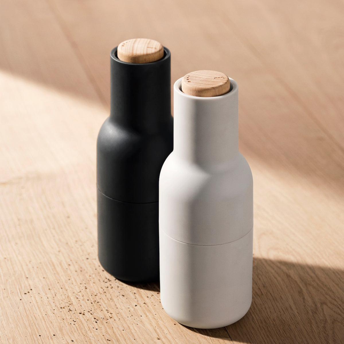 Audo Copenhagen Bottle Grinder Set Ash-Carbon