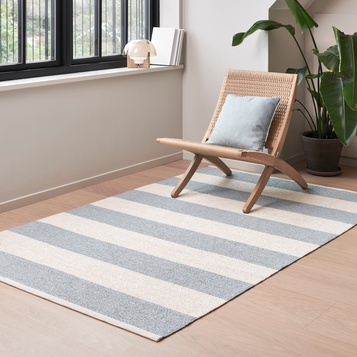 Pappelina-bob-rug-blue-fog70x225