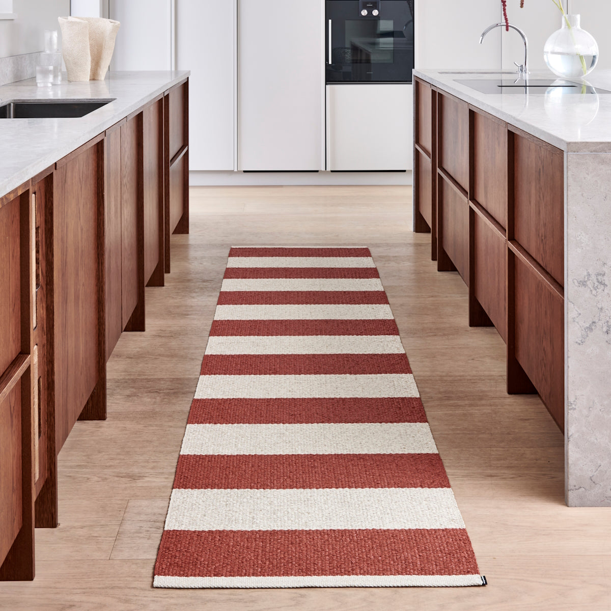 Pappelina-bob-rug-brick70x225