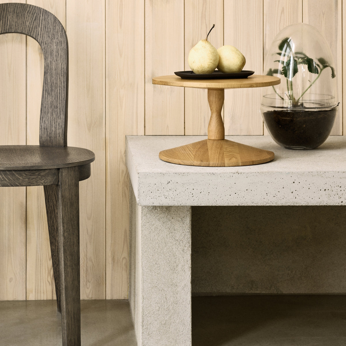 DesignHouseStockholm-pedestal-table-oak