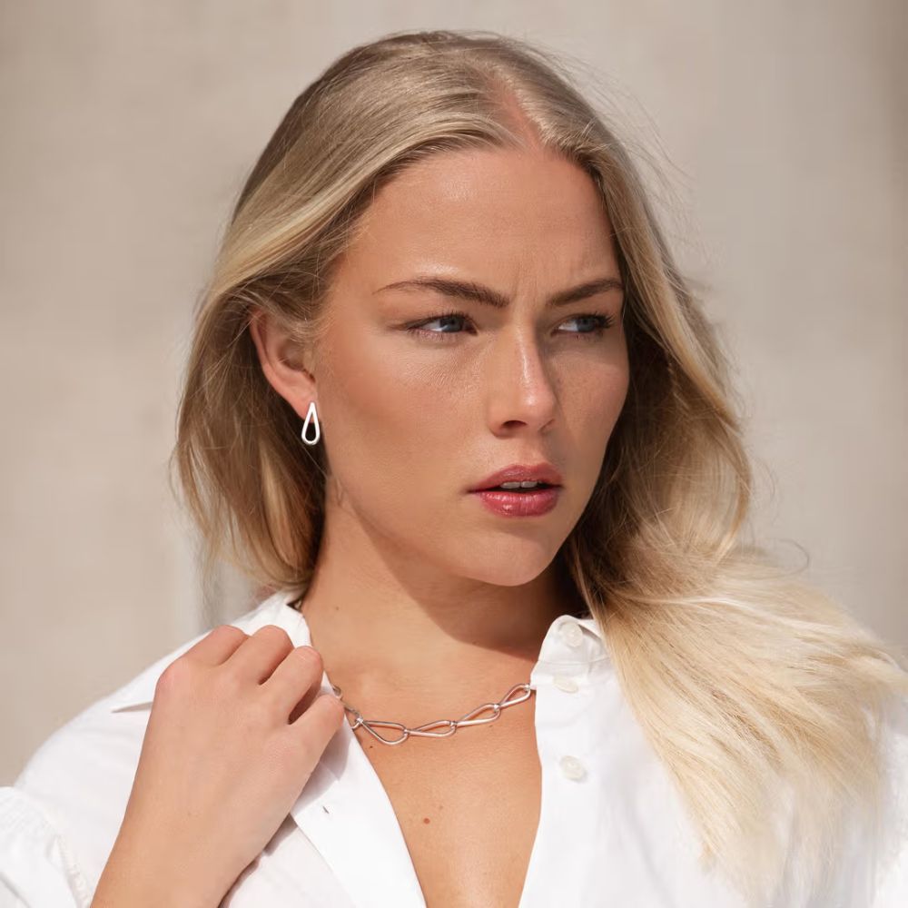 EfvaAttlingHookedOnAFeelingCollier_lifestyle_2