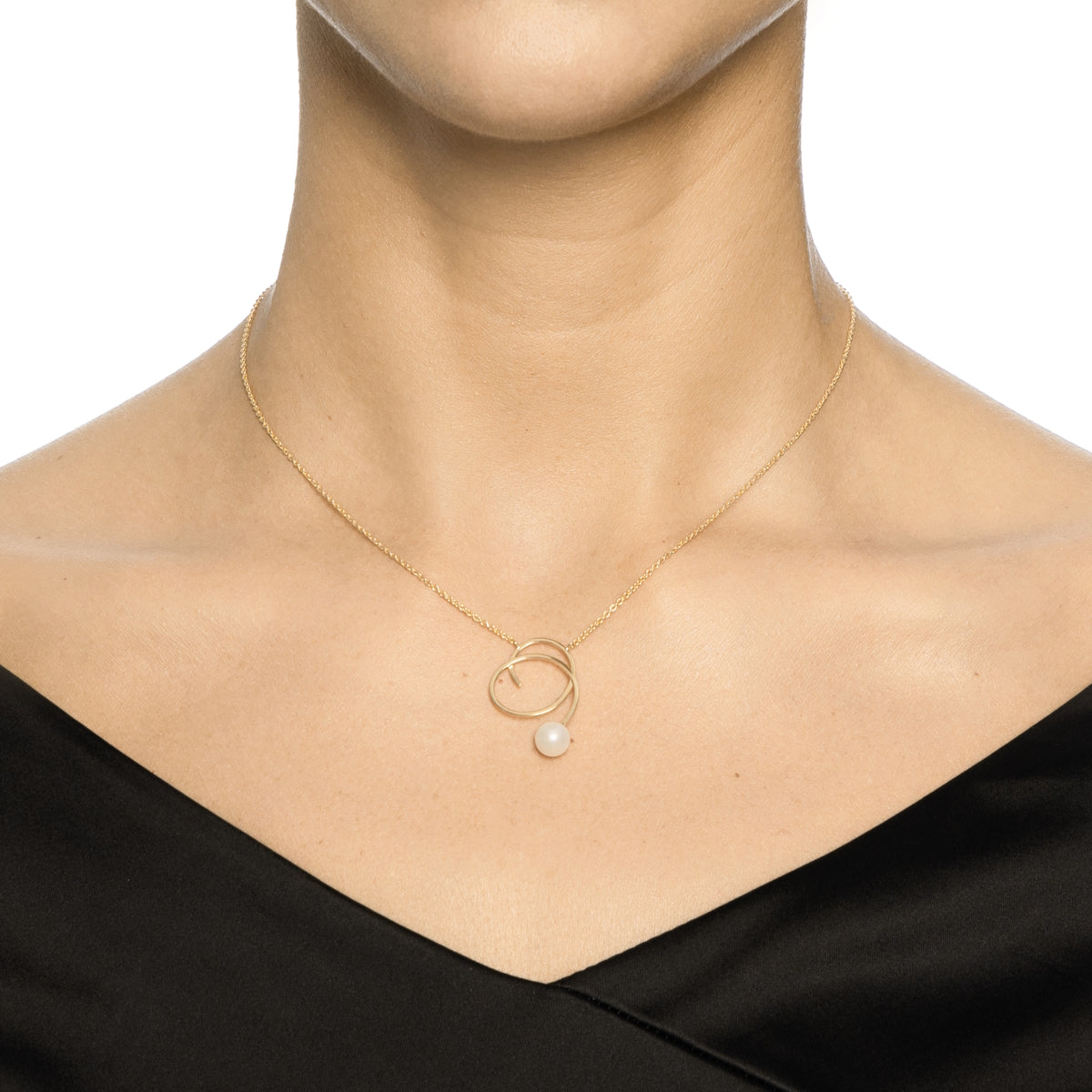 EfvaAttling-little-curly-pearly-necklace-gold