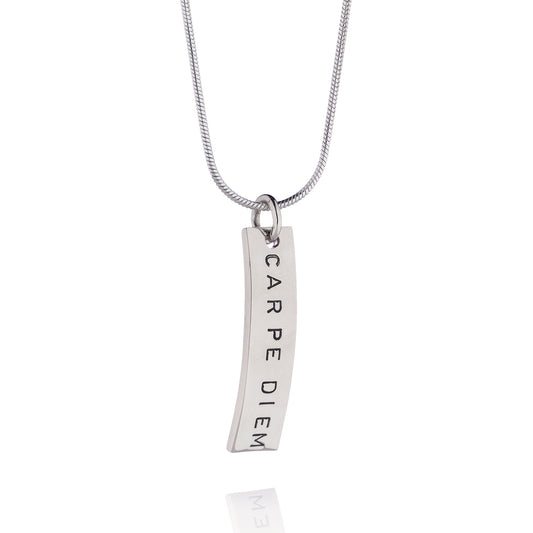 EfvaAttling-carpe-diem-pendant
