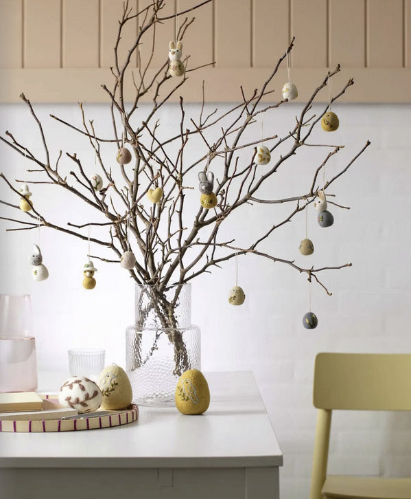 Gry&Sif-chicken-with-hat-yellow-2pk