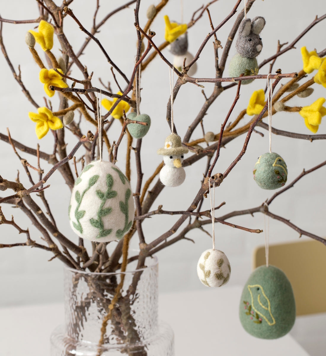 Gry&Sif-chicken-with-hat-green-2pk