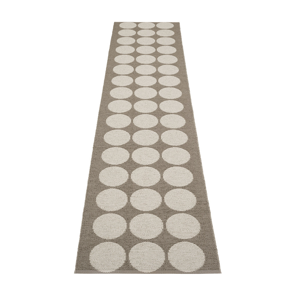 Pappelina-hugo-rug-walnut