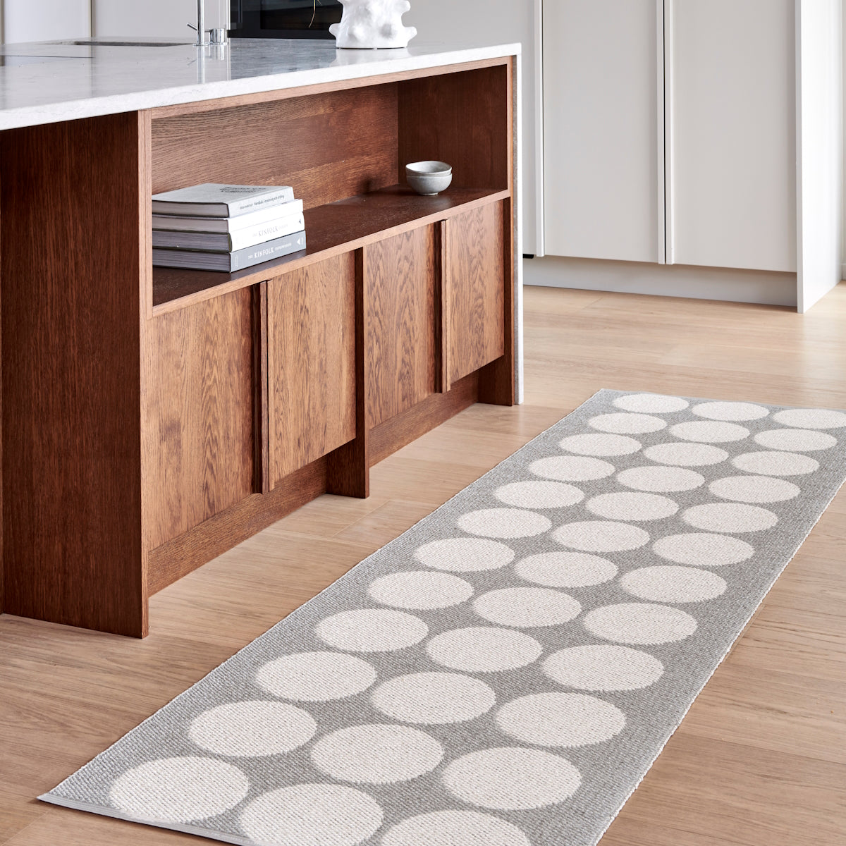 Pappelina-hugo-rug-linen70x240
