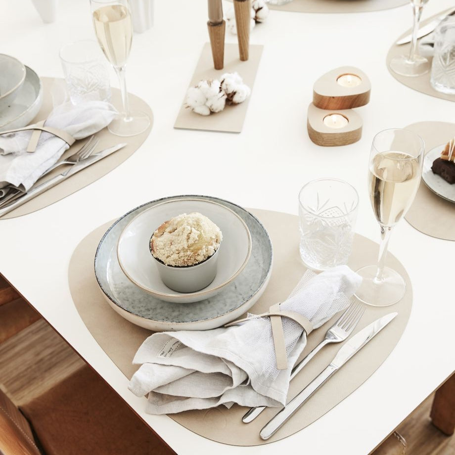 lind-dna-table-mat-curve-largeSand