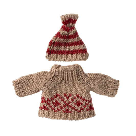 maileg-knitted-sweater-and-hat-for-mum-mouse