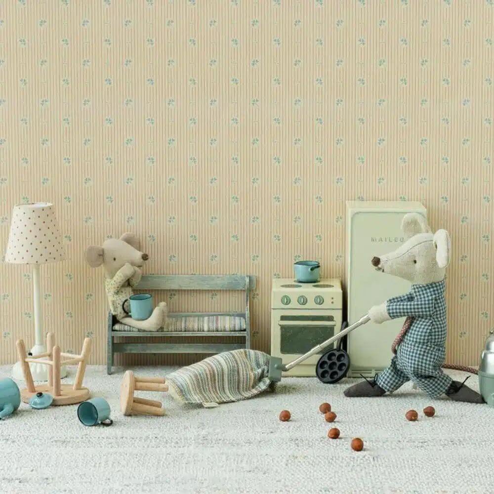 Maileg_Madam_Blues_Favorites_Cooking_Set_Lifestyle