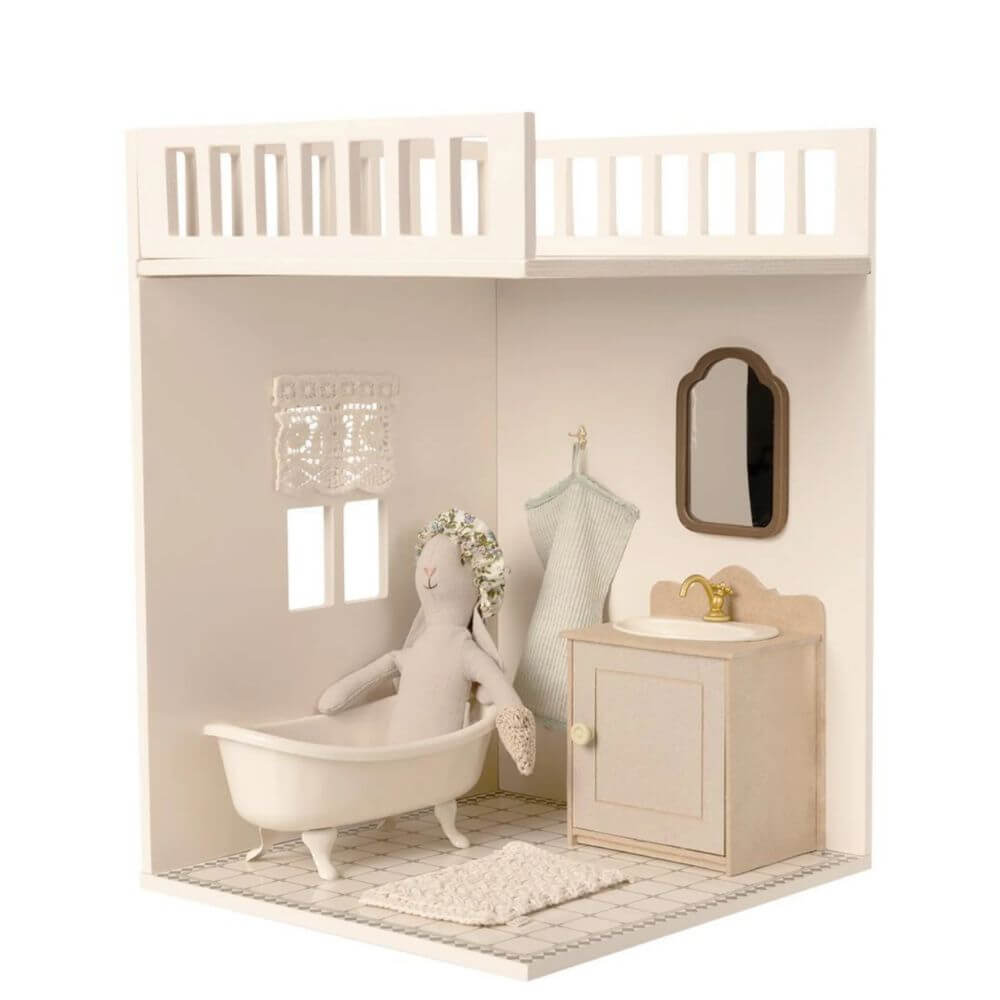 Maileg_Miniature_Bathtub_Lifestyle