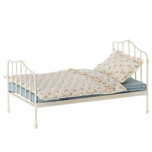 Maileg_Miniature_Bed_Mini_Blue
