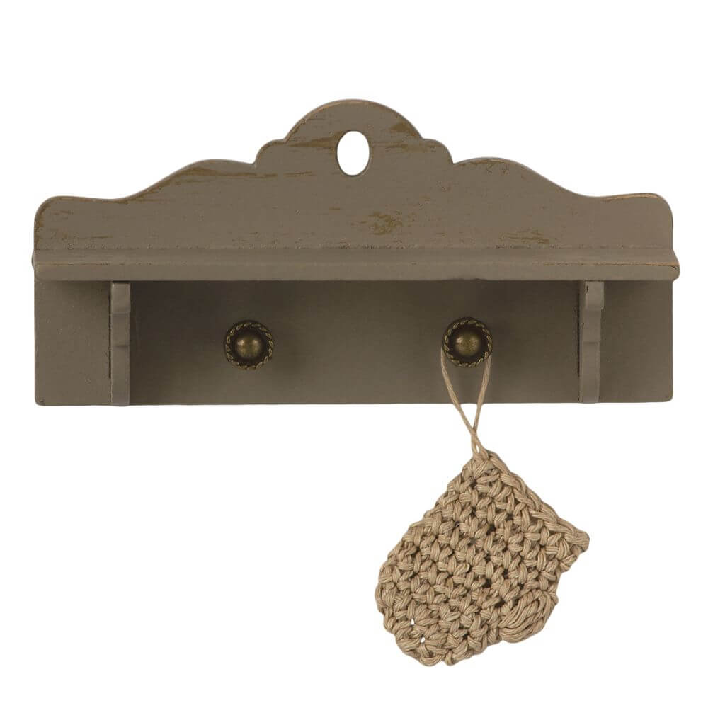 Maileg_Miniature_Shelf_with_glove