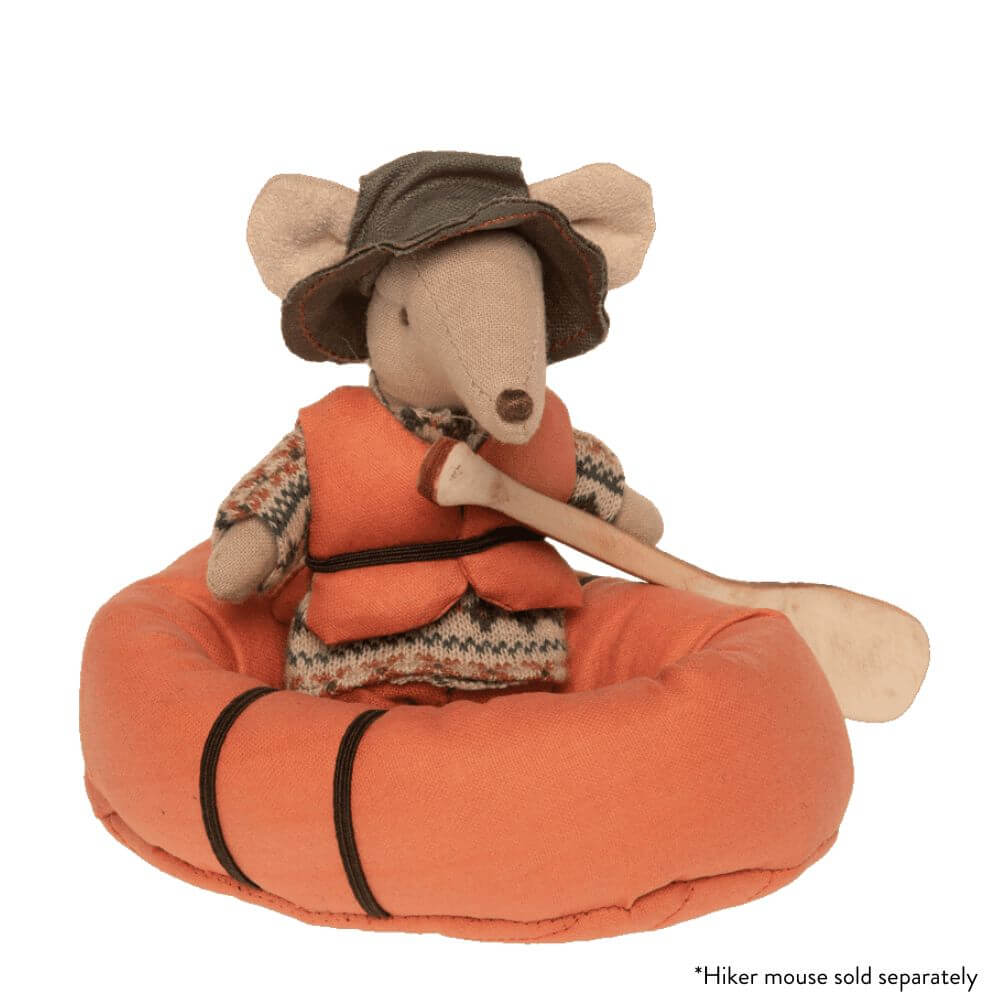 Maileg_Rubber_Boat_Mouse_2024_Styled
