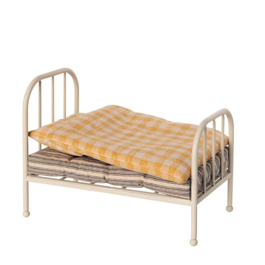 Maileg_Teddy_Junior_Vintage_Bed