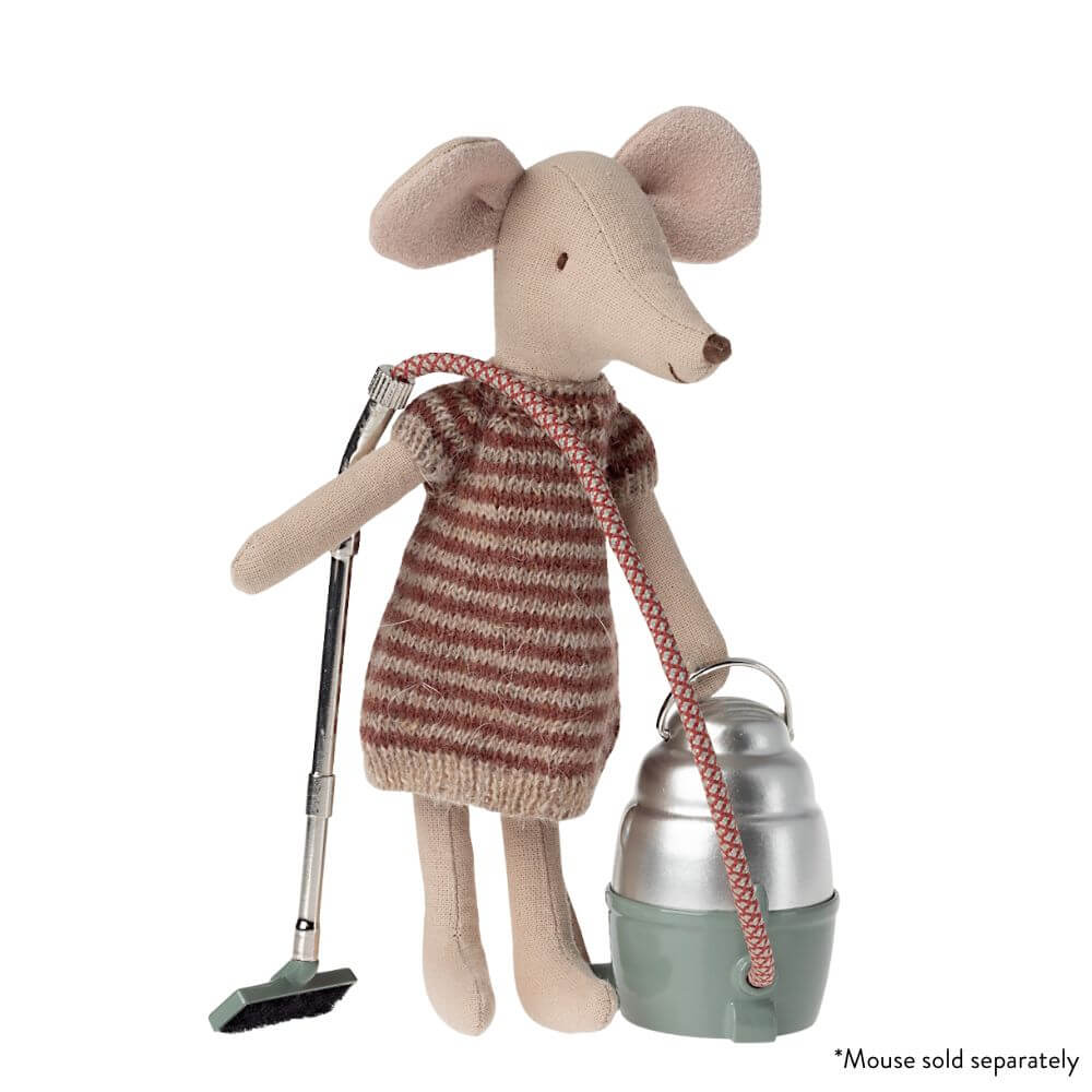 Maileg_Vacuum_Cleaner_Mouse