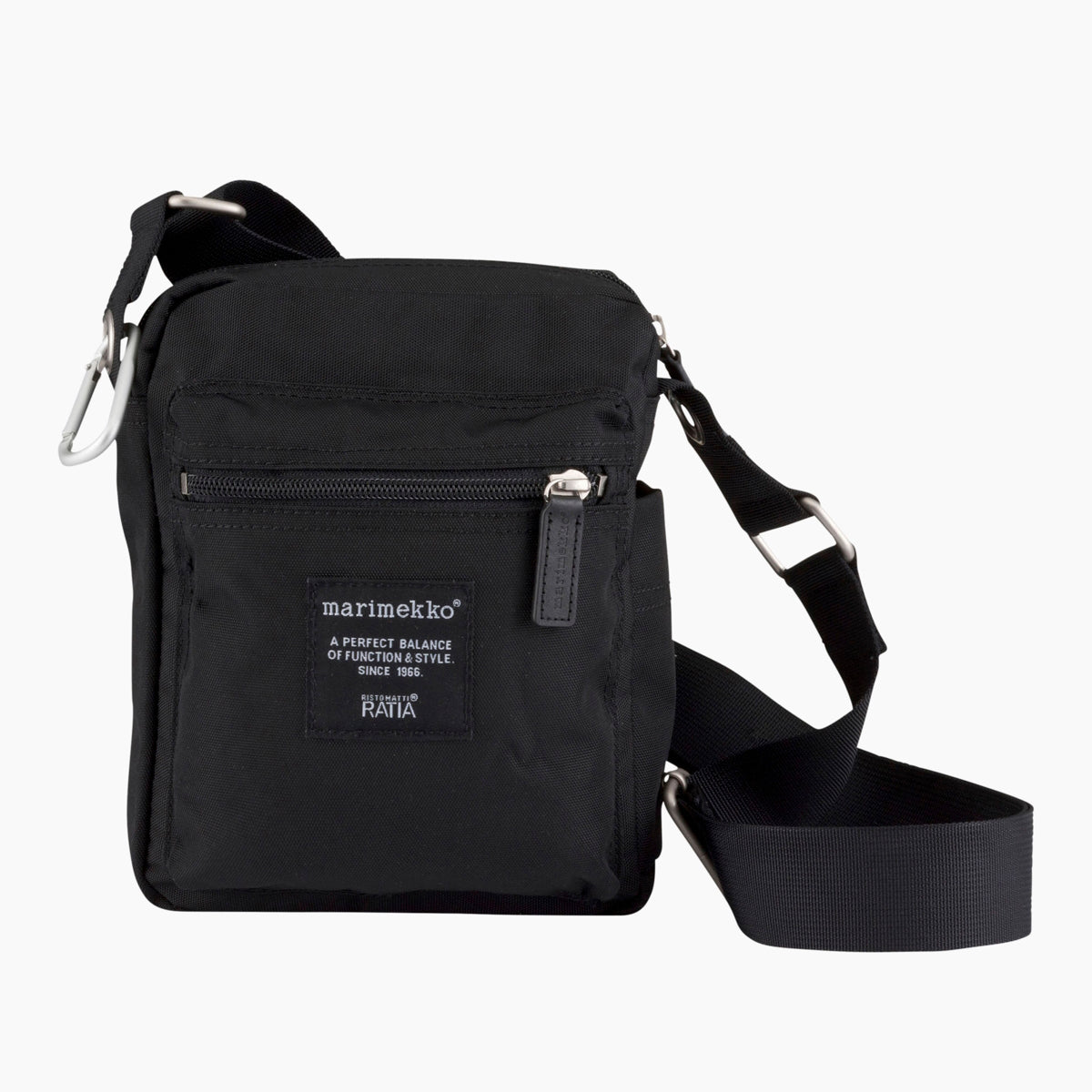 Marimekko-cash-and-carry-bag-black