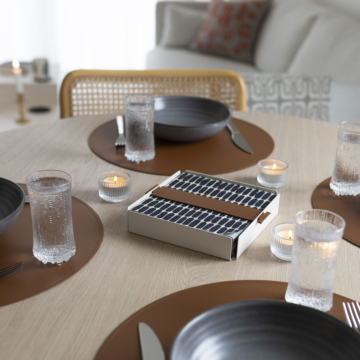 Miiko Napkin Holder Cream-Brown 33x33