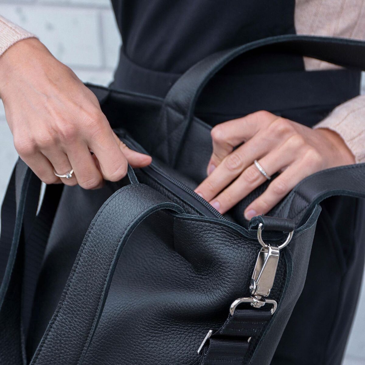 Miiko Sola Leather Bag Black