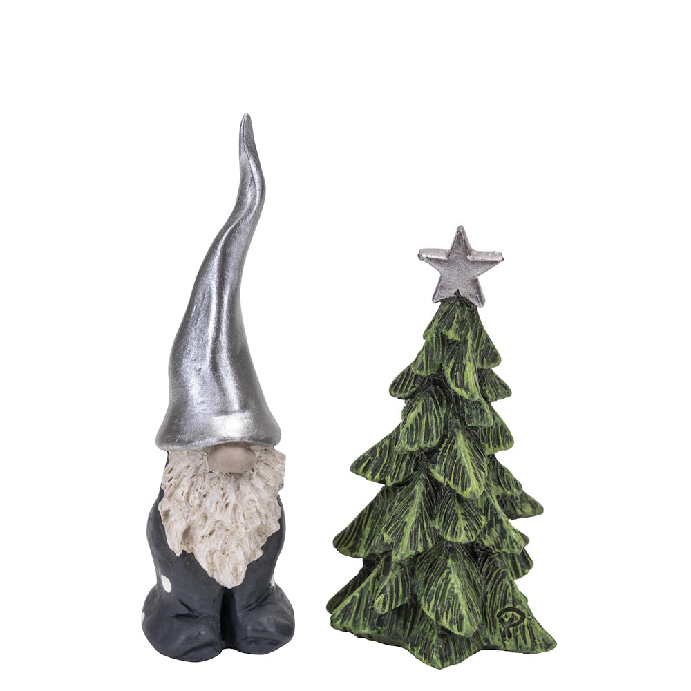 Naasgransgarden Santa Fritte with Christmas tree