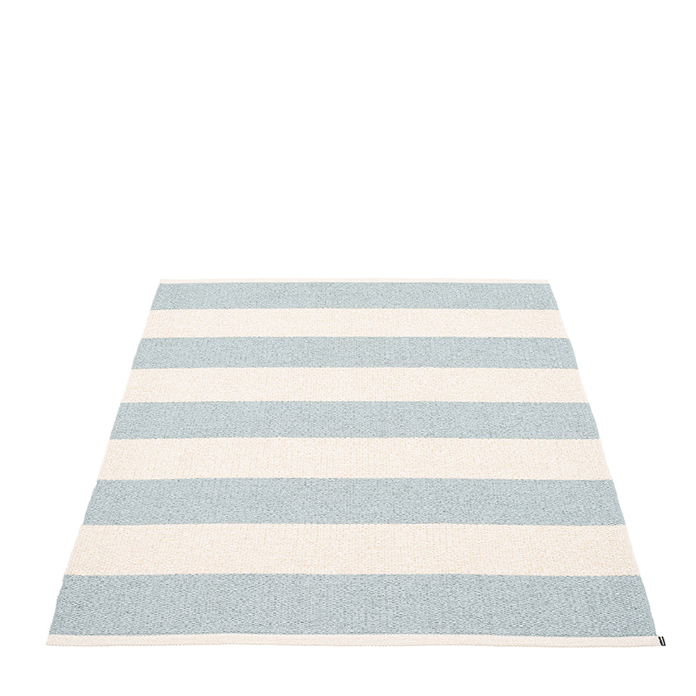 Pappelina-bob-rug-blue-fog