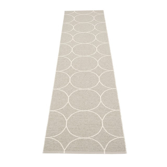 Pappelina-boo-rug-linen