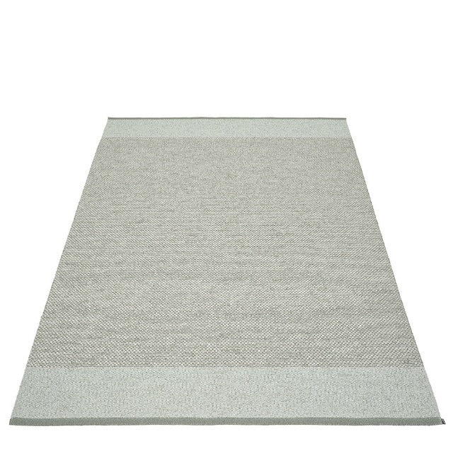 Pappelina-edit-rug-army70x300