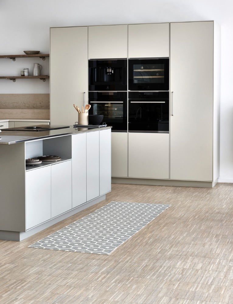 Pappelina-honey-rug-warm-grey