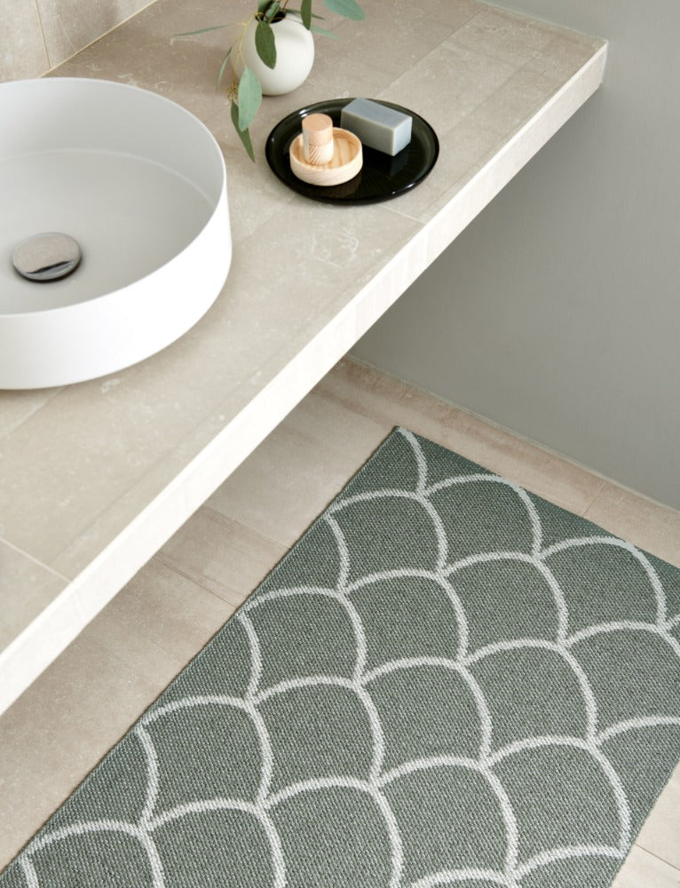 Pappelina-kotte-rug-army